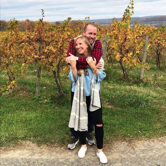 Meet your Posher, Dani - Picture 1 of 1